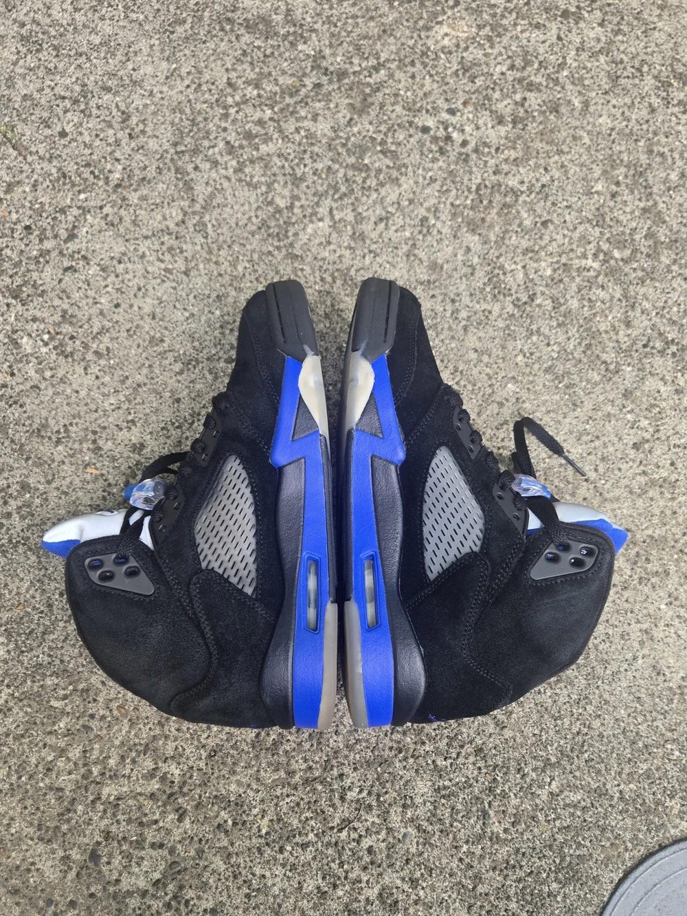 Jordan Air Retro 5 Black and Blue Athletic Shoes - Men's 7.5 / Women's 9